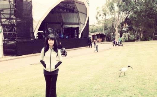 刘亦菲曝早年美国时期照片 小小年纪美貌动人