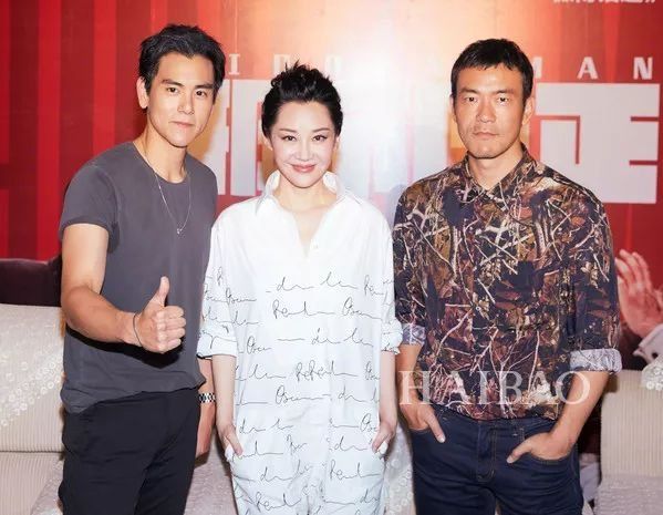 昆凌变样这么显老?高圆圆短发惊艳到我了…