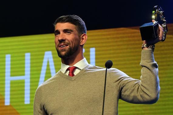 菲尔普斯携莱德基获年度最佳 7夺金泳镜奖谢幕