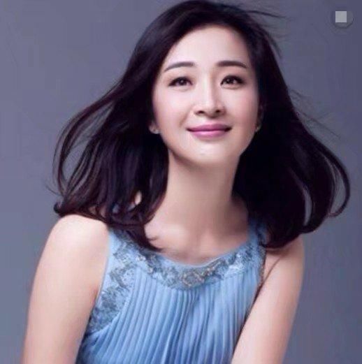 张嘉译原来也是二婚,前妻竟然是她,网友:身材其实比王海燕好