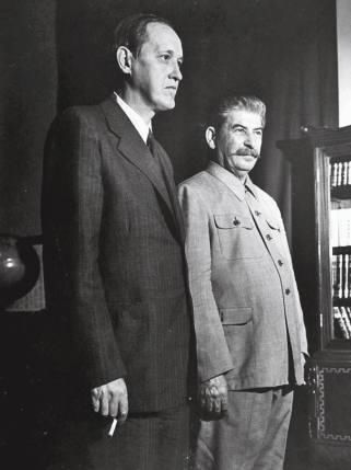 二战时,仇恨苏联的英国为什么在德国打苏联的