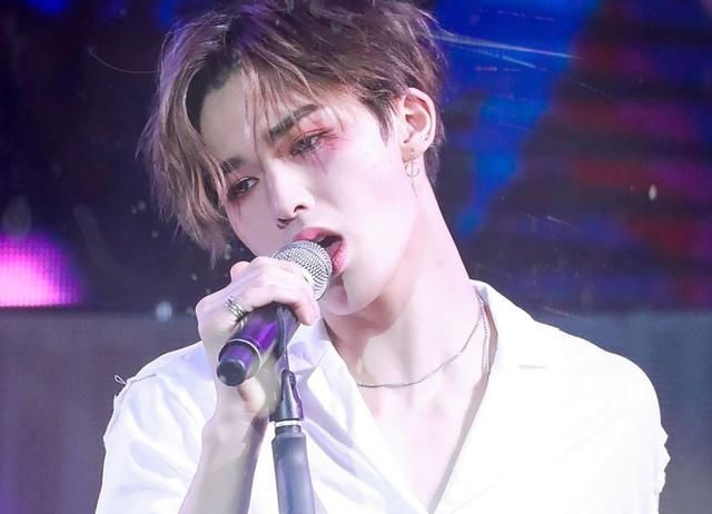 朱正廷自曝爱用香水,Justin睡前必吃补品,粉丝笑