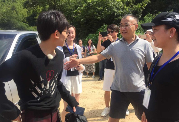 明星经营青年旅社!王源李小璐何穗加盟新综艺