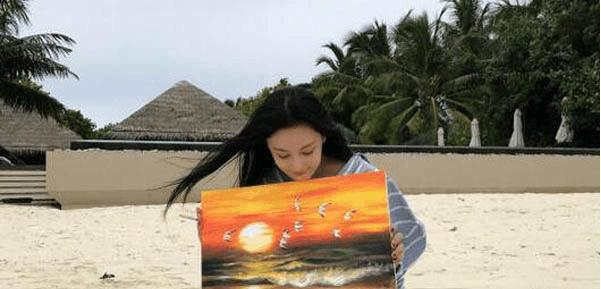 明星画画水平 郑恺赵丽颖小学生, 杨幂中学生,