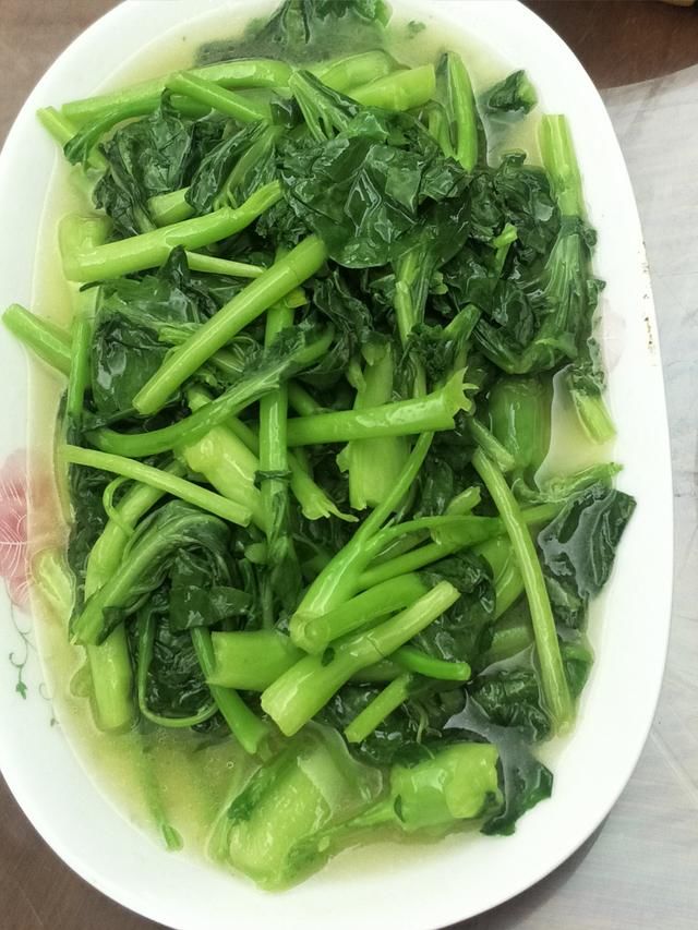 老公一个月工资六千多我四千多,一个月才三千