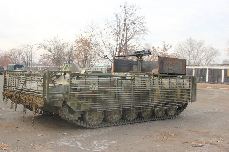 土法上马!看乌克兰民兵自己改装的装甲车