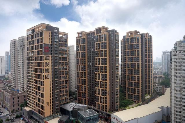 房价向上冲!南方小县城房价从4000到6000,为