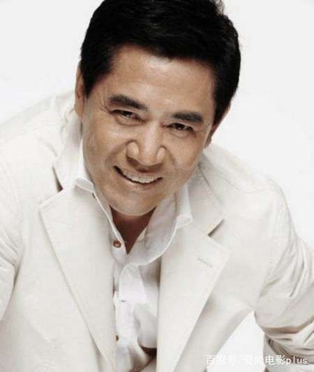 明星片酬差距太大,陈道明年收入3000万,而他身