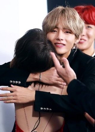 马天宇绅士手获赞 宋仲基朴宝剑防弹金泰亨EX