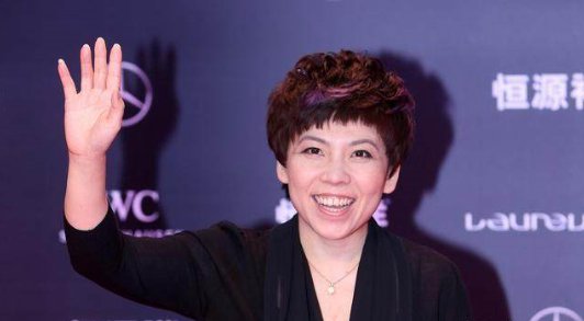 邓亚萍如何一步步败光20亿 花了两年?只用了1