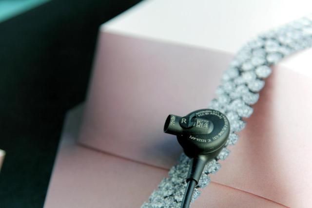 索尼WI-1000X&BOSE QC30降噪终极PK,为何