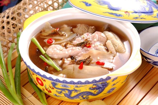 老中医:多吃点每家都有的这种花煮出来的鸡蛋,鼻炎一周就好了!