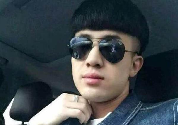 快手李舒克被打怎么回事?疑因方丈仙洋纠葛受