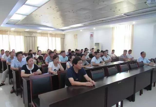 阳市平桥区民政局开展弘扬公益志愿服务精神道