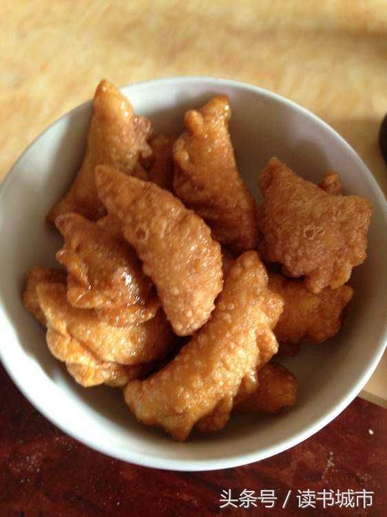 甘肃白银市过年的重要习俗炸油货