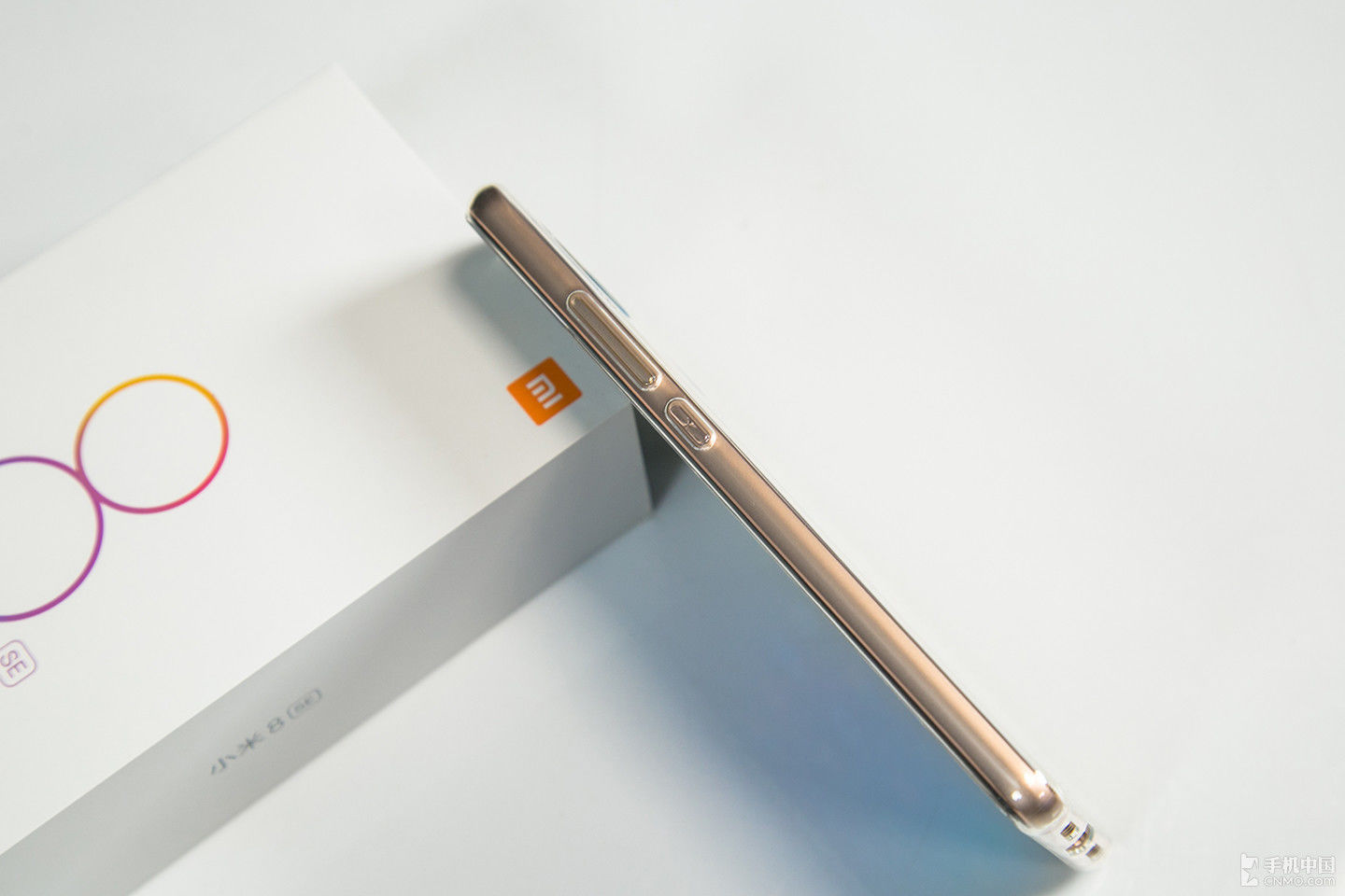 小米8 SE金色图赏