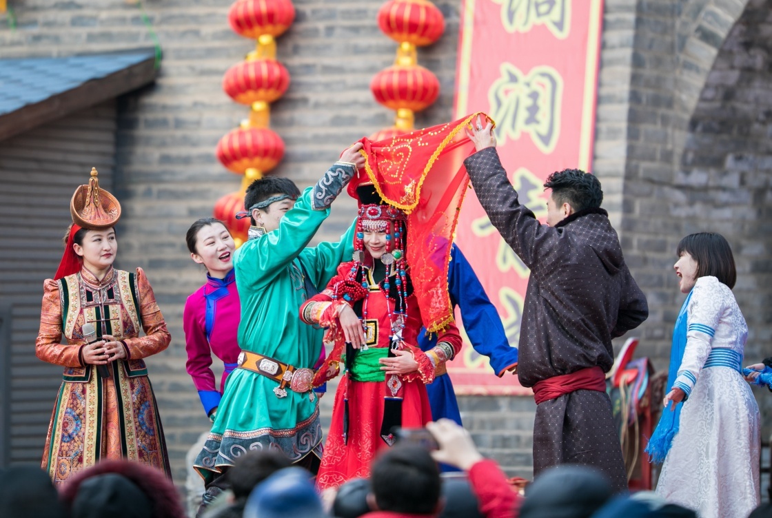 内蒙古呼和浩特第十二届大召文化庙会在玉泉区开幕,丰富多彩的民俗