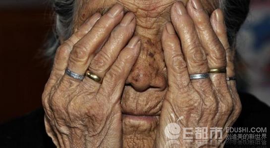 朝鲜播金特会纪录片 金正恩被全方位赞美一番