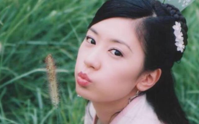 太喜欢贾静雯的五官了, 有人说她的颜值巅峰并