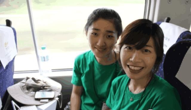 韩国土豪到中国旅游,坐上中国高铁后感叹:中国