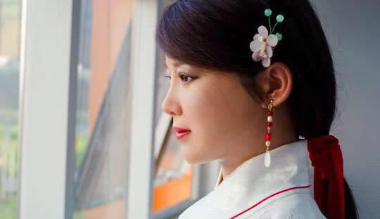 中国美女机器人两周岁了,实用性大吗?网友:想