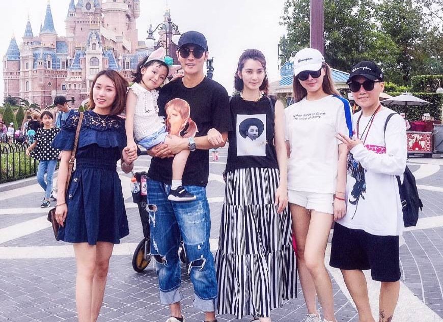 毕滢上演女版宋喆,张丹峰老婆洪欣买东西都要