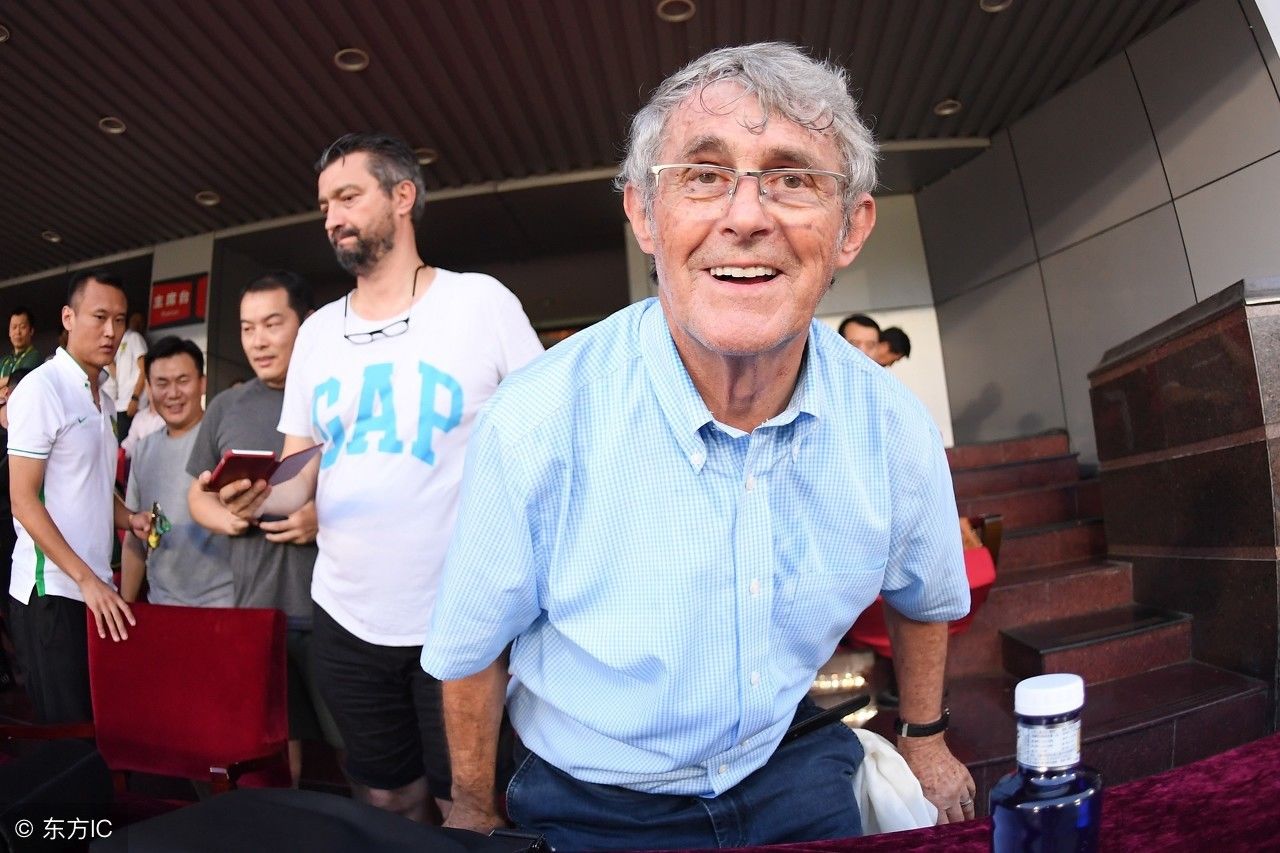 02年国足世界杯一球未进成耻辱,回头看国际骗