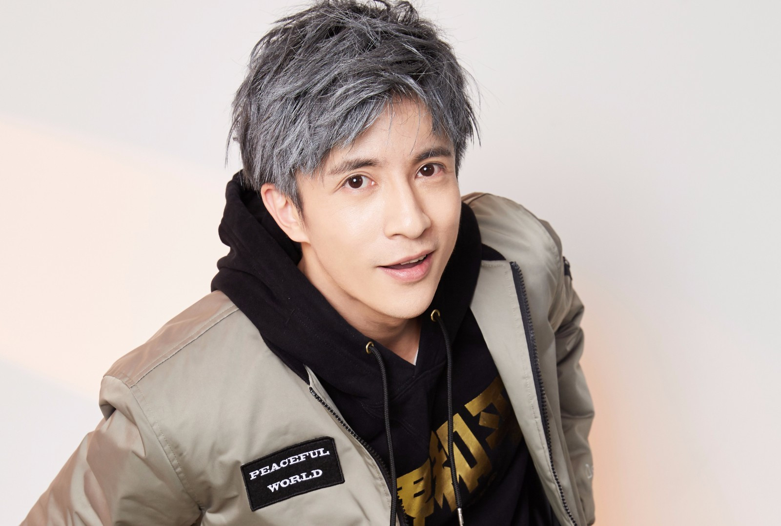 跟薛之谦有仇请去法院,狗血爆料非常无聊 跟薛之谦有仇请去法院,狗血爆料非常无聊