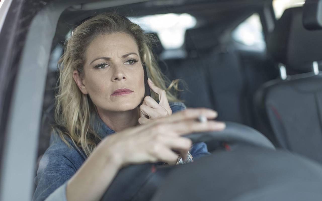 某媒体揭露代理套现产业链后发现黑中介收入不