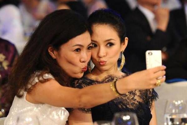 爱皮草爱蹭照、做微商搞代言,揭秘时尚芭莎女