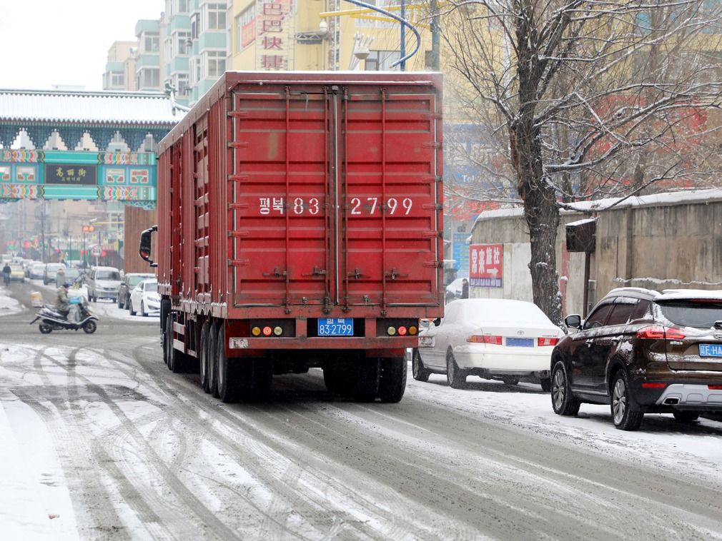 聚焦鸭绿江边:朝韩关系缓和,朝鲜大批车队进入