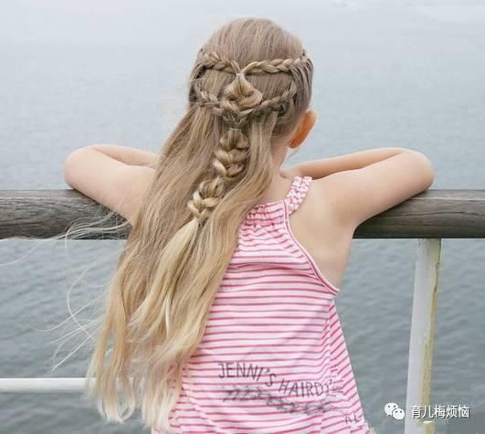 公主头 |双层编发 扎两层编发公主头,然后合股扎成一条发辫.