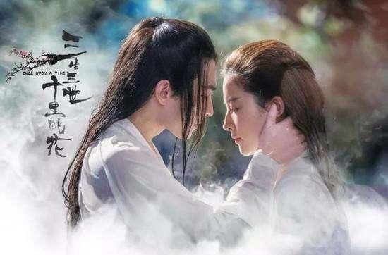 赵丽颖杨幂金扫帚奖遥遥领先, 拿流量花旦蹭热