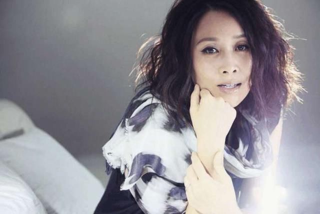 侮辱刀郎,淘汰姚贝娜,与田震结仇,那英凭什么被