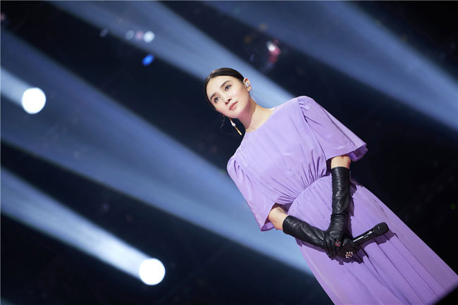 宋佳卢靖姗文松强势踢馆 首发阵容仅剩两人 宋佳卢靖姗文松强势踢馆 首发阵容仅剩两人