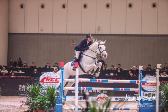 “2019(第三届)中国铁建杯马术超级大奖赛暨马上生活节”圆满落幕(图2) “2019(第三届)中国铁建杯马术超级大奖赛暨马上生活节”圆满落幕(图2)