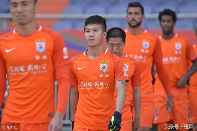 临到交卷时间才着急!鲁能引援慢吞吞,终会饮下