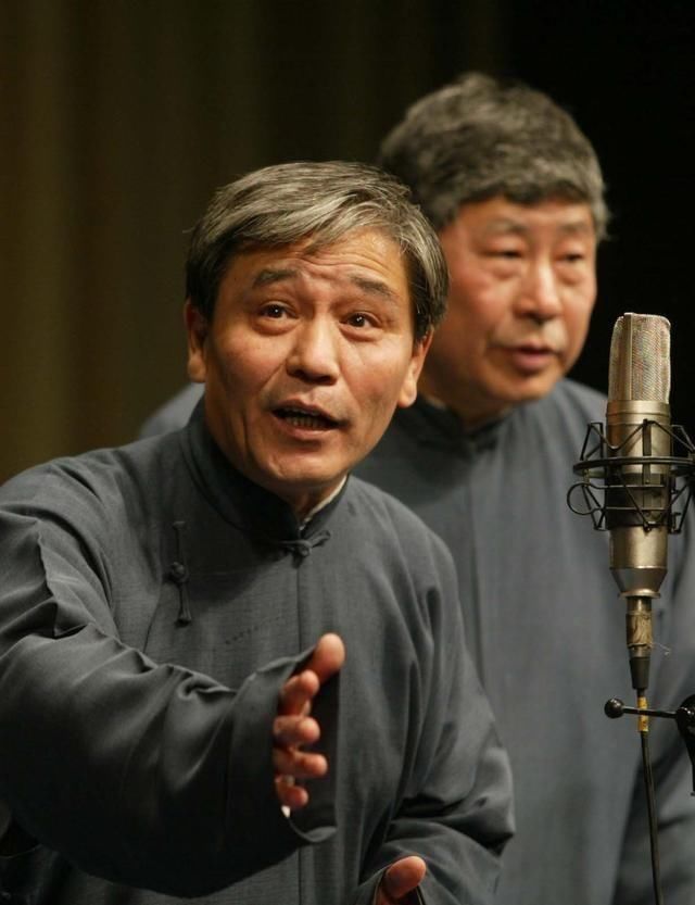 他是相声大师,怒怼郭德纲:就像个暴发户,吹自己会600段相声!