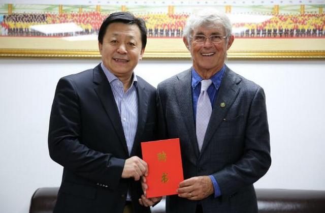 功勋教练回归!里皮的U23米卢的青训 中国足球