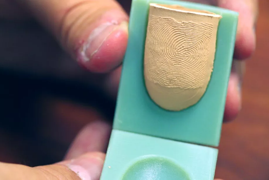 这种假手指可以使指纹扫描仪更安全