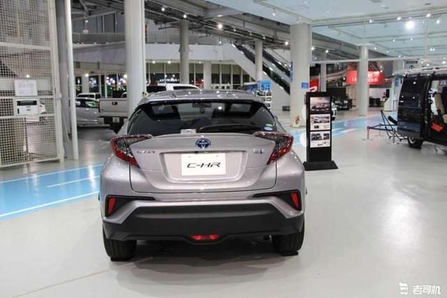 日本销量第一的丰田小型SUV 比劲客更强势 国