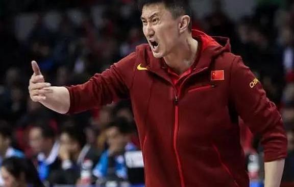 又要熬夜看球了!央视凌晨直播世预赛,看杜锋率