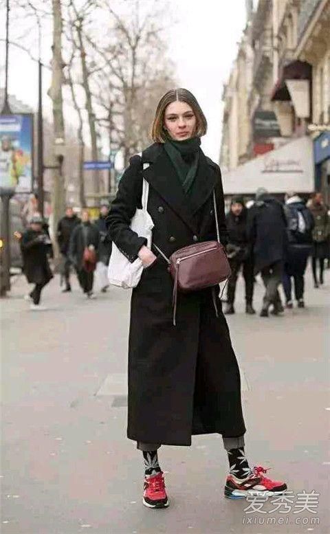 巴黎世家老爹鞋怎么搭配 照着明星这样穿绝不