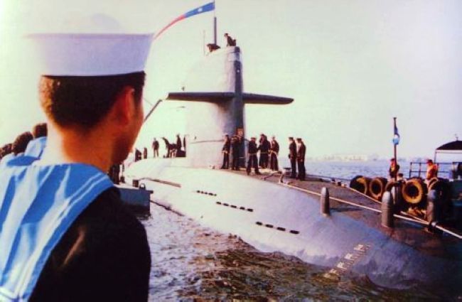 这是1980年时拍摄的台湾海军“海狮”号潜艇，其实当时其就已经严重落后于时代了，一晃又过去了36年。