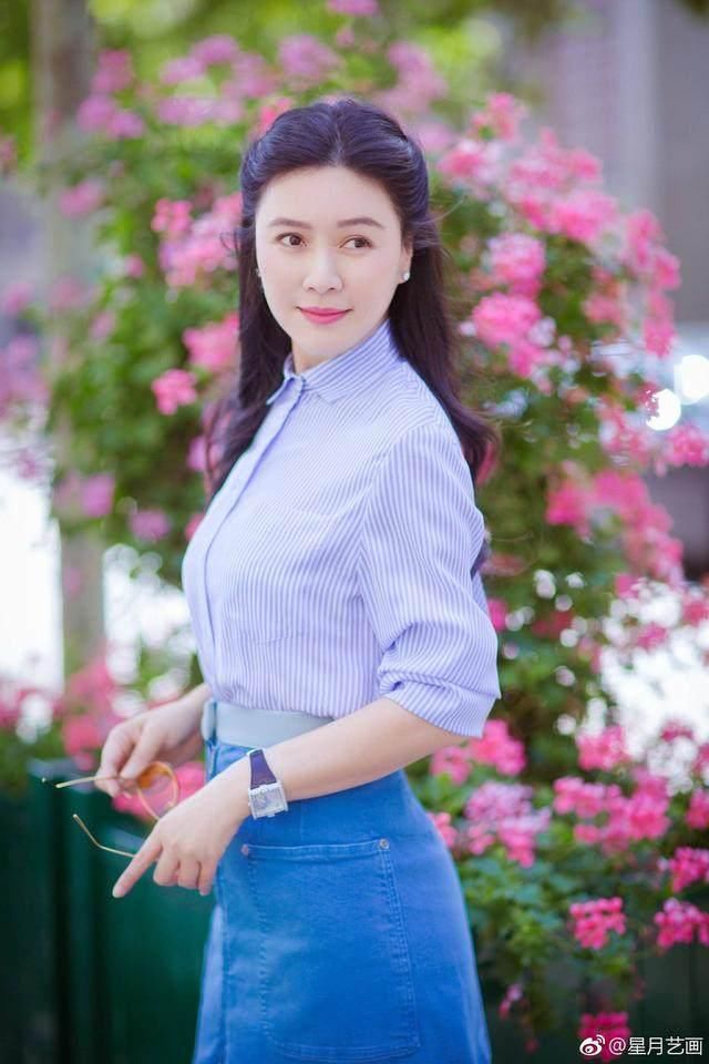 42岁田海蓉老公终曝光,背景大到不像话,难怪不