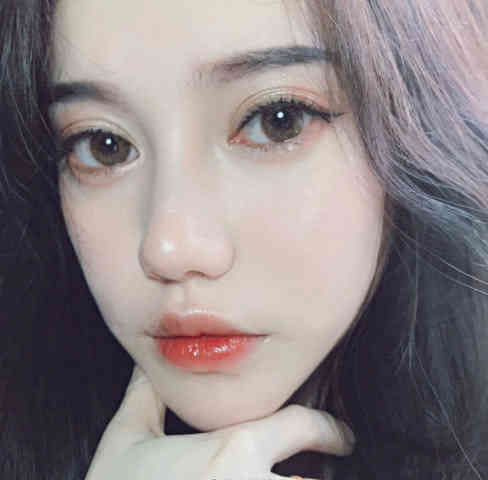 忘了给镜子中的自己美颜!又一抖音女神见光死