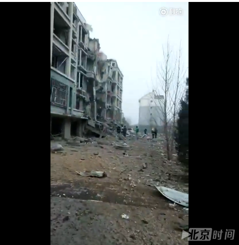内蒙古包头土右旗一小区居民楼天然气管道爆炸 内蒙古包头土右旗一小区居民楼天然气管道爆炸
