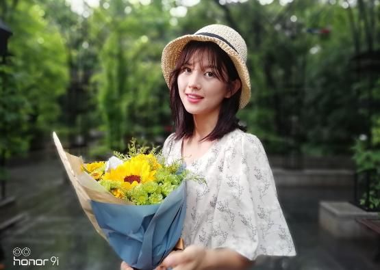 卖断货的手机,荣耀9i斩获京东手机销量冠军!