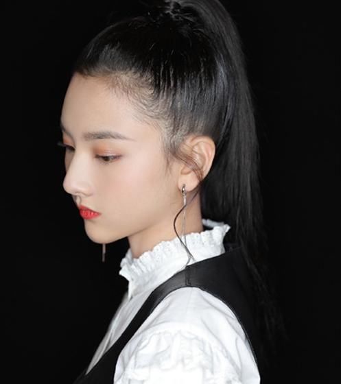 宋祖儿杨幂撞衫白色桃心连衣裙 32岁杨幂被青