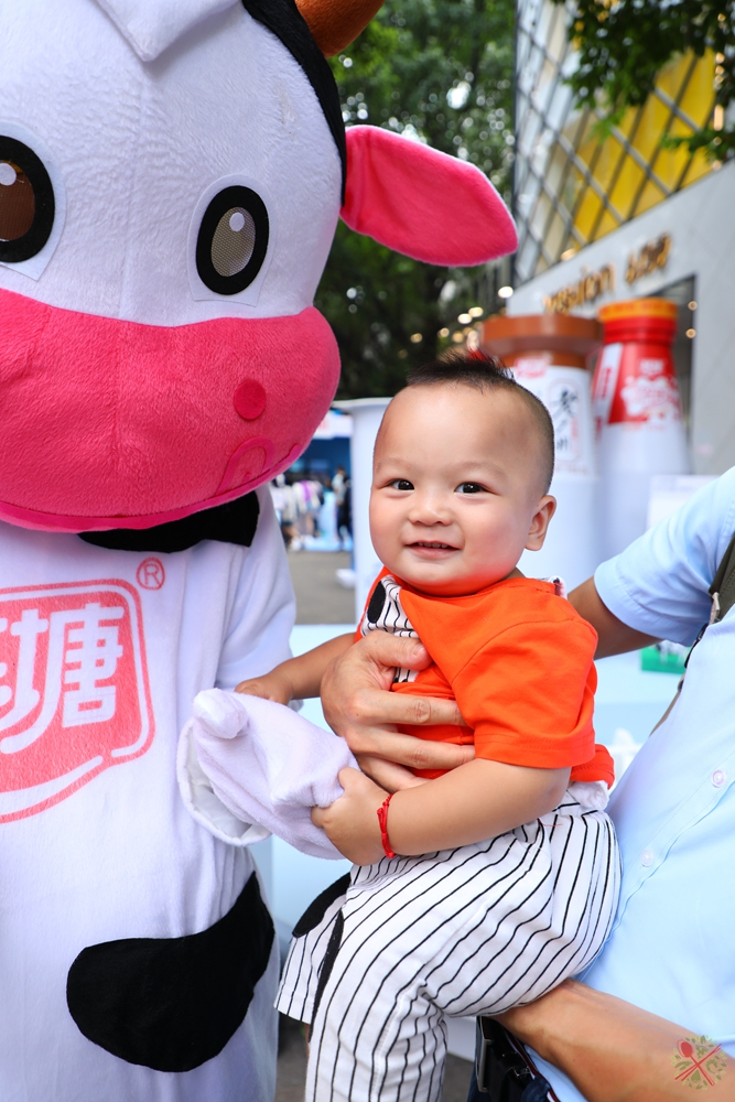 一岁宝宝可以喝什么牛奶?只要来这里就全知道